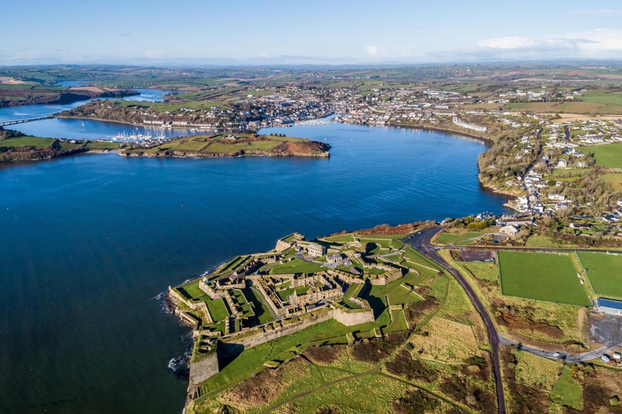 The Town House Kinsale, Hosted By Exquisite Holiday Homes, Sleeps 16 Buitenkant foto