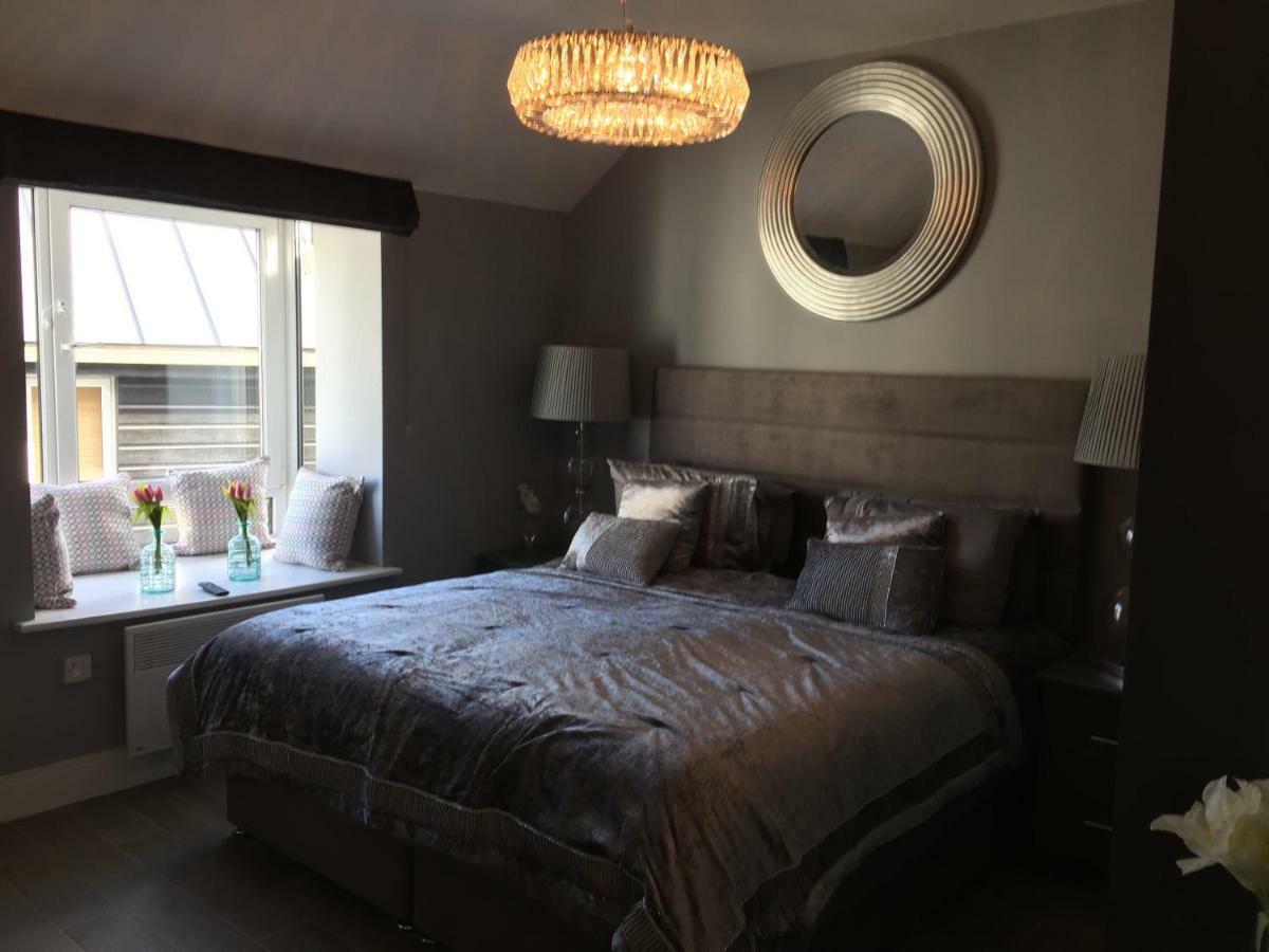 The Town House Kinsale, Hosted By Exquisite Holiday Homes, Sleeps 16 Buitenkant foto