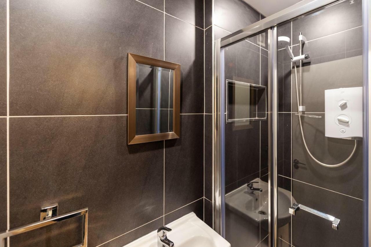 The Town House Kinsale, Hosted By Exquisite Holiday Homes, Sleeps 16 Buitenkant foto
