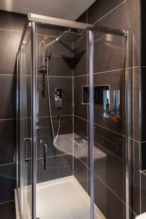 The Town House Kinsale, Hosted By Exquisite Holiday Homes, Sleeps 16 Buitenkant foto