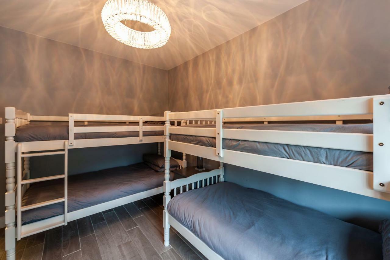 The Town House Kinsale, Hosted By Exquisite Holiday Homes, Sleeps 16 Buitenkant foto
